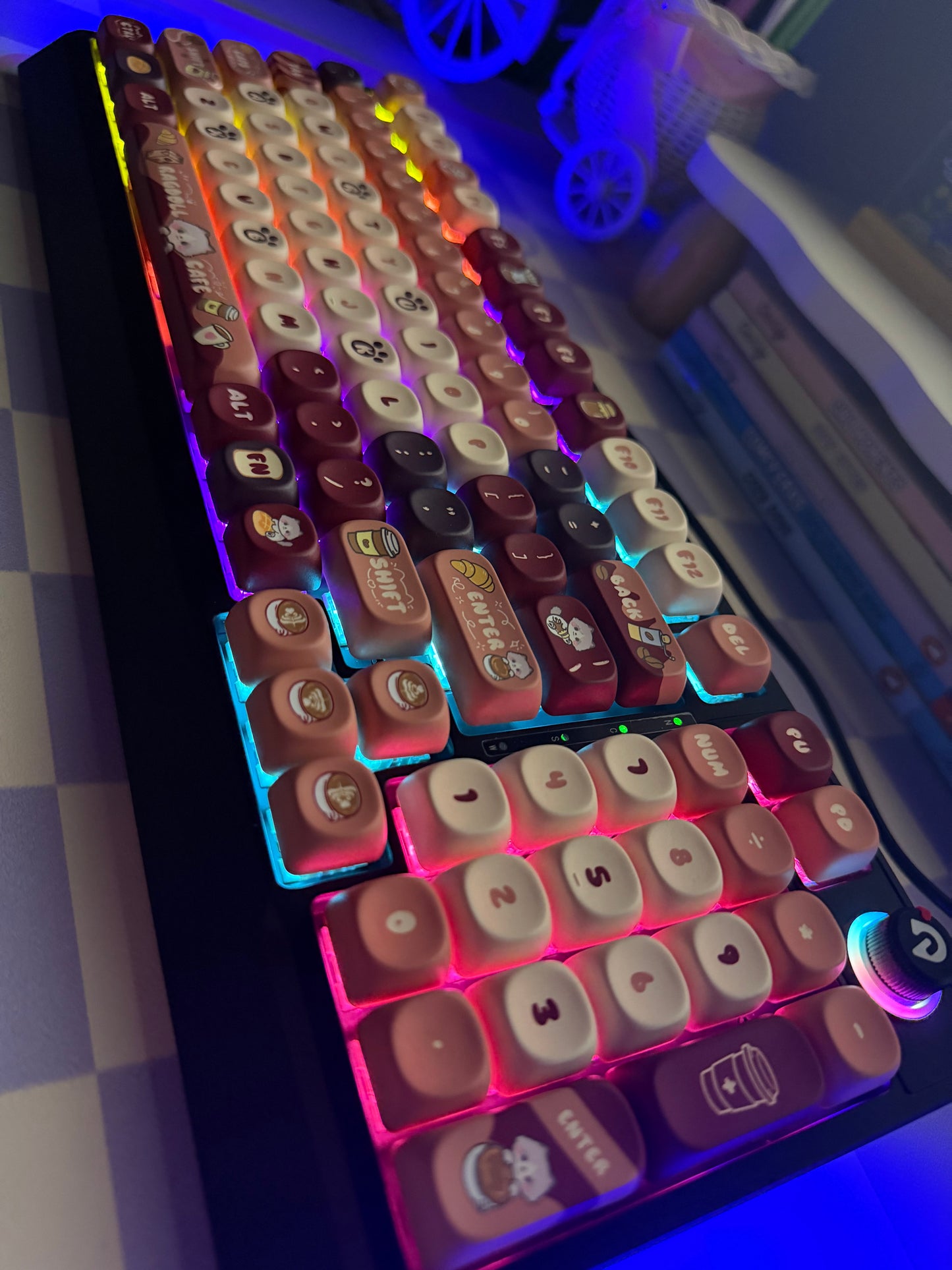 Kitty Cafe AK98 / K840