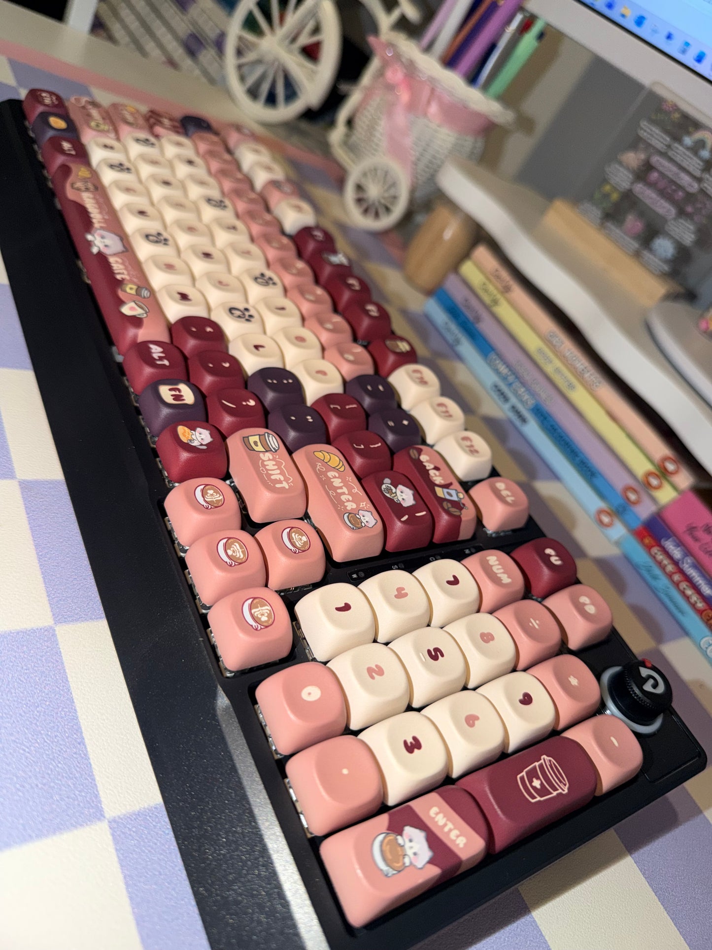 Kitty Cafe AK98 / K840
